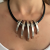 Kutcha Accessories Siyah Deri Kordonlu Kadın Gümüş Kaplama Tasarım Kolye 