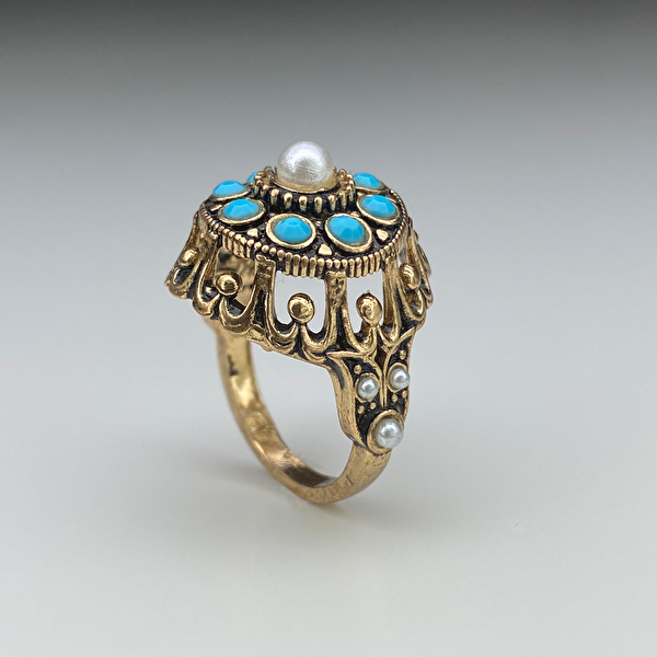Mardin'in çiçekli mavi yüzüğü
